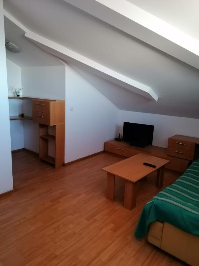 Hotel de apartamente Edera - Gazda Profesionista 3*